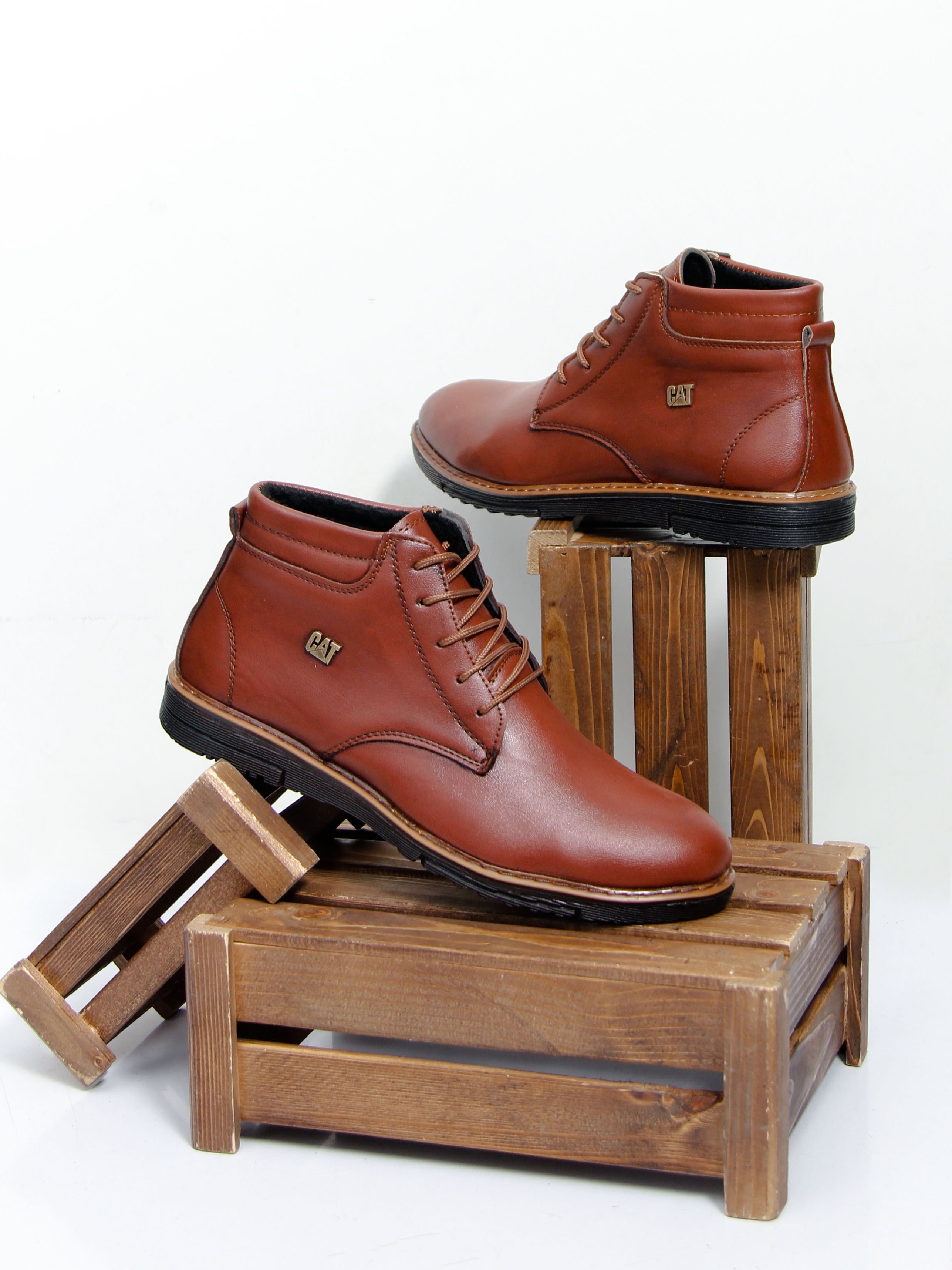 نیم بوت CAT عسلی